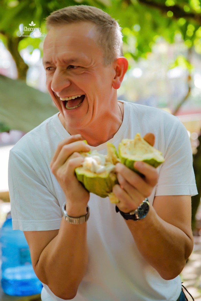 BEHIND THE TASTE– Đằng sau vị ngon là ai?